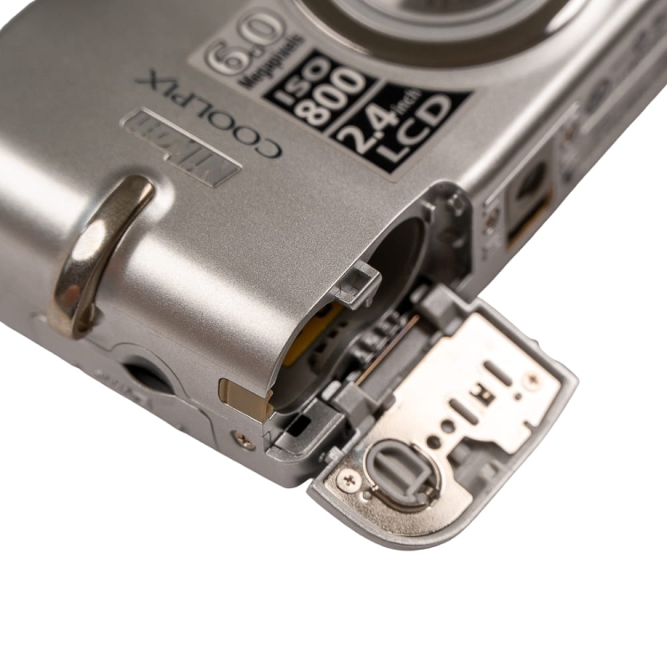nikon L11 13.jpg