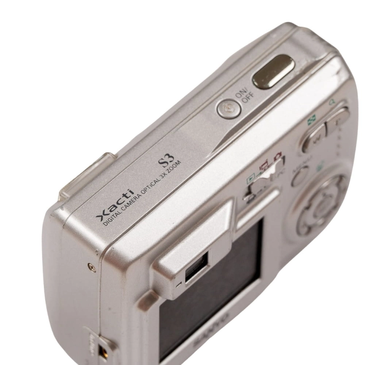 Sanyo Xacti S3 -14.jpg