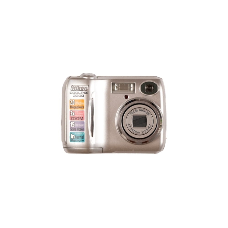 Nikon Coolpix 2200 -1.jpg