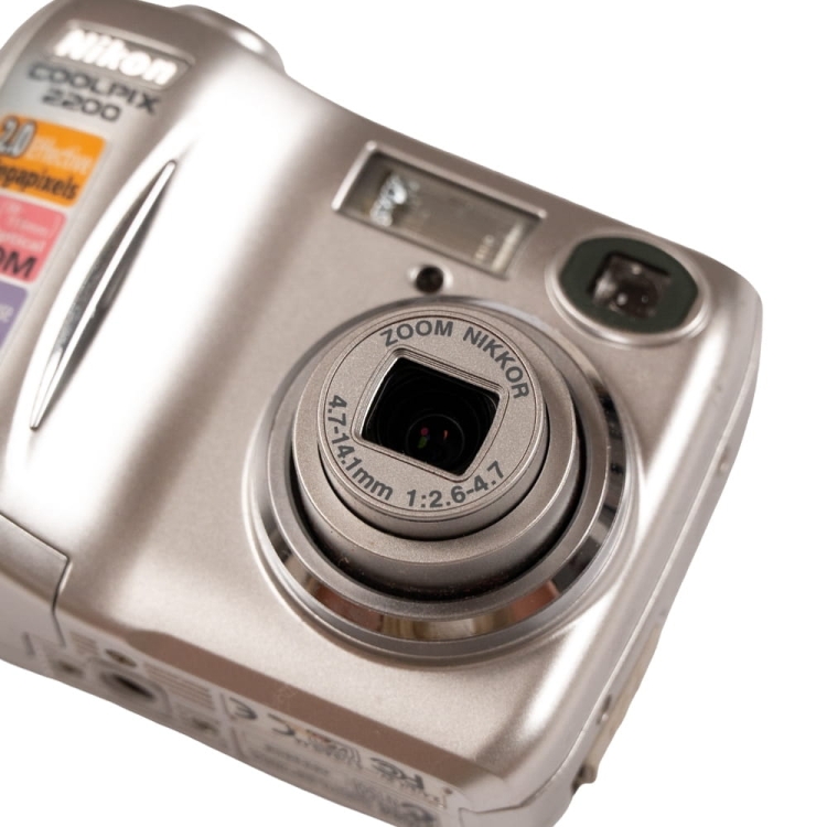 Nikon Coolpix 2200 -13.jpg