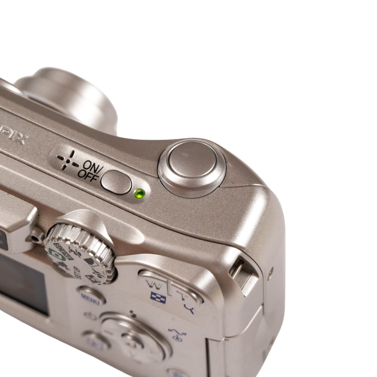Nikon Coolpix 2200 -14.jpg