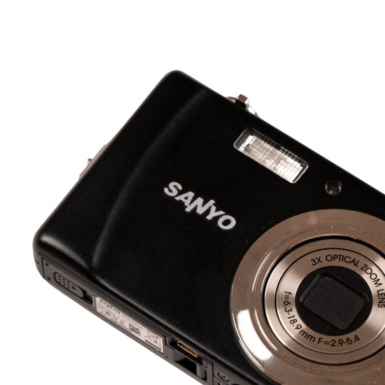 Sanyo VPC-E1403 -13.jpg