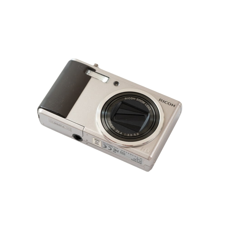 Ricoh R8 -4.jpg