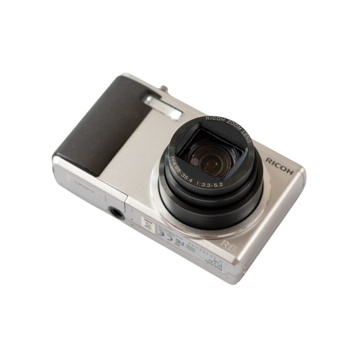 Ricoh R8 -8.jpg