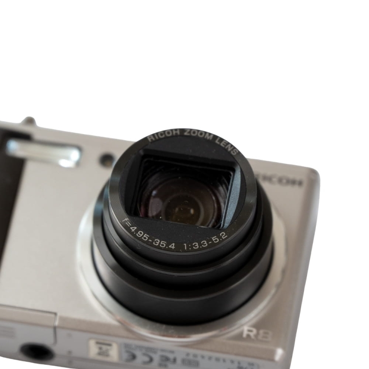 Ricoh R8 -11.jpg