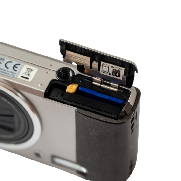 Ricoh R8 -14.jpg