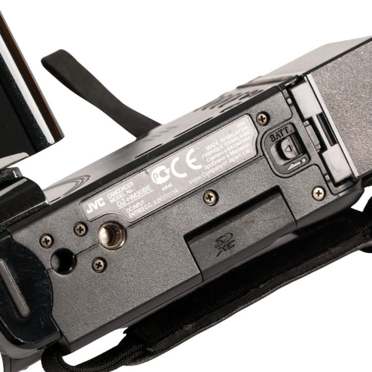 JVC Everio GZ-HM30BE -16.jpg