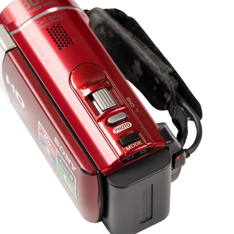 Sony HDR-CX210 -11.jpg