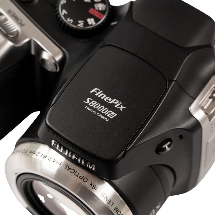 Fujifilm S8000 -13.jpg