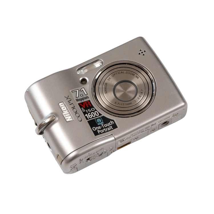 Nikon L12 -8.jpg