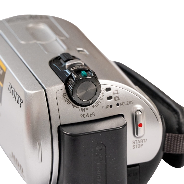 Sony DCR-SR33 -12.jpg