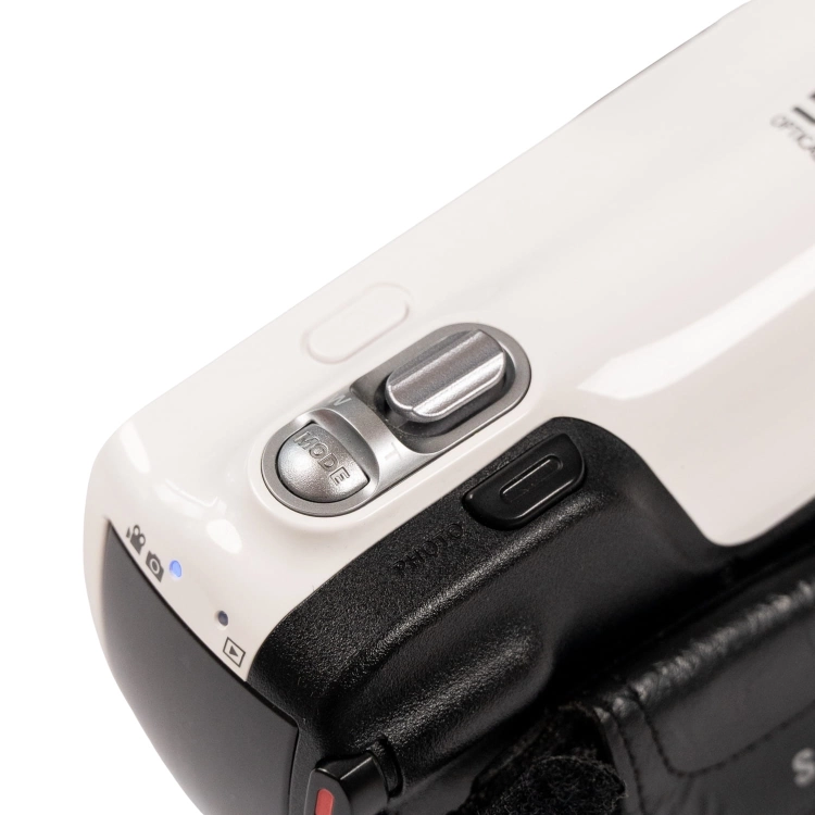 Samsung HMX-F90 -17.jpg