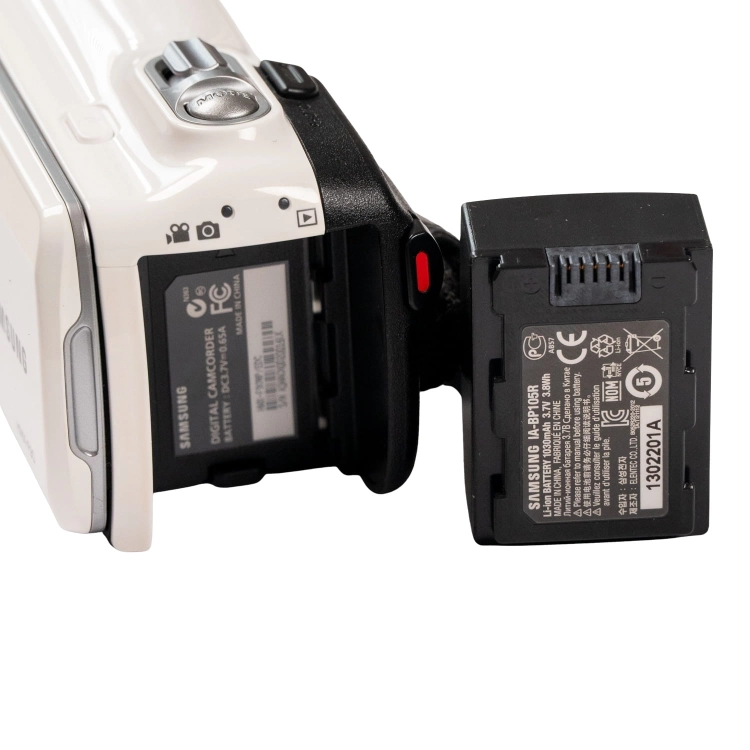 Samsung HMX-F90 -21.jpg