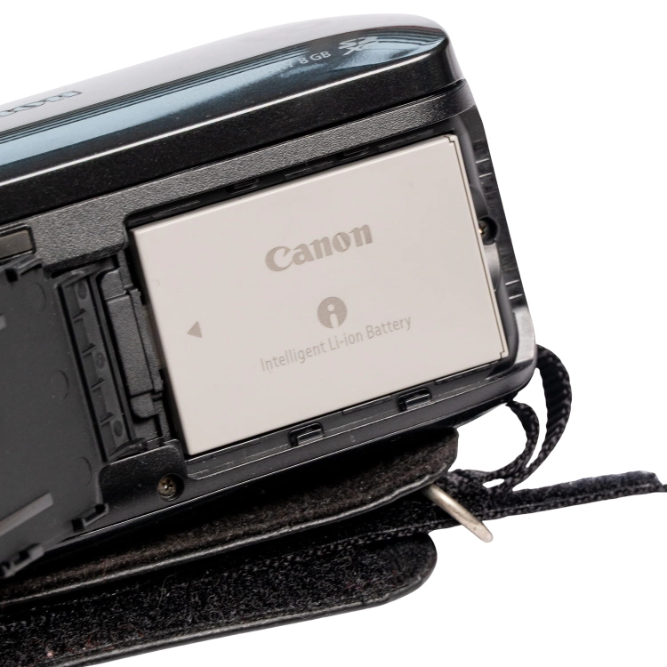Canon Legria HF R26 -6.jpg