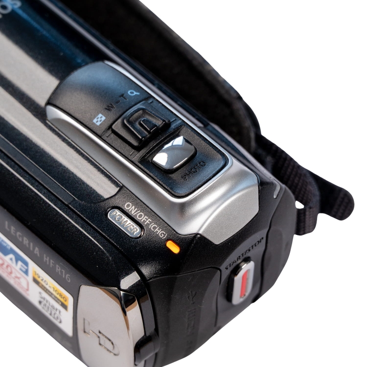 canon legria R16 -19.jpg