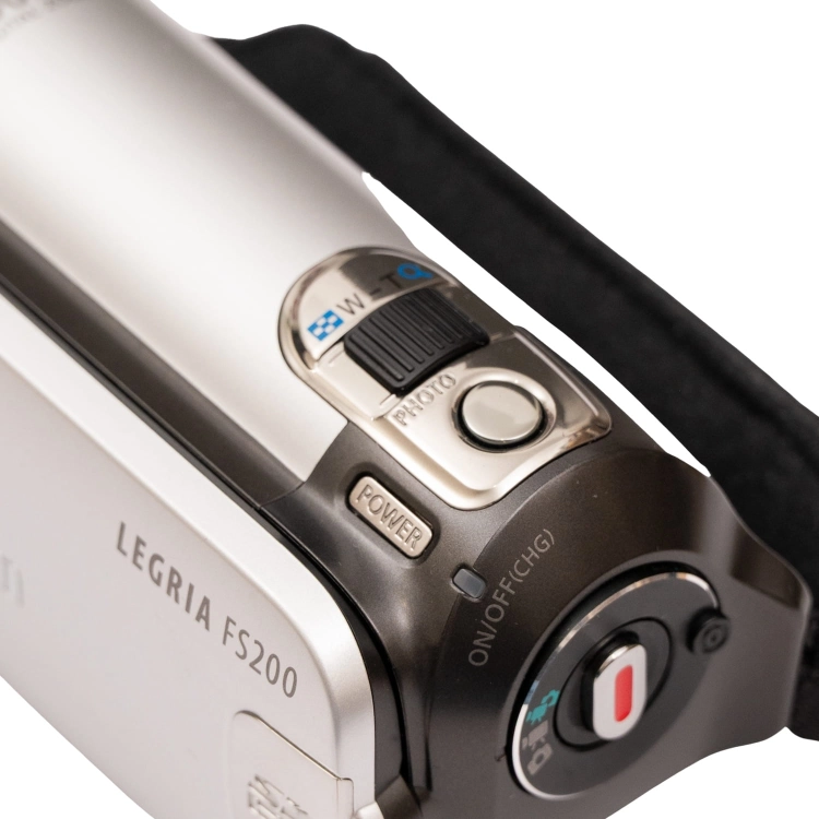 Canon Legria FS200 -13.jpg
