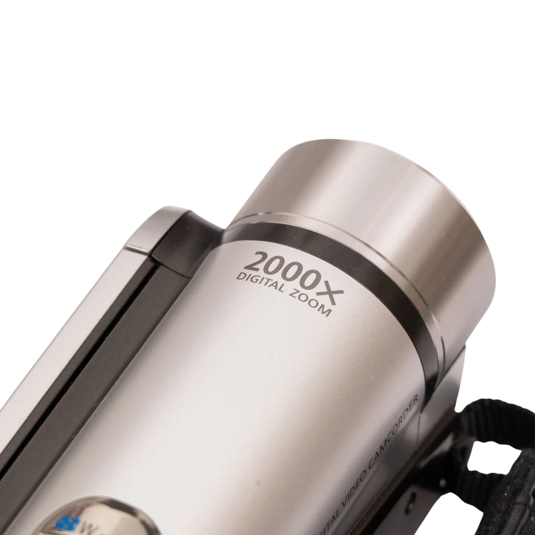 Canon Legria FS200 -16.jpg
