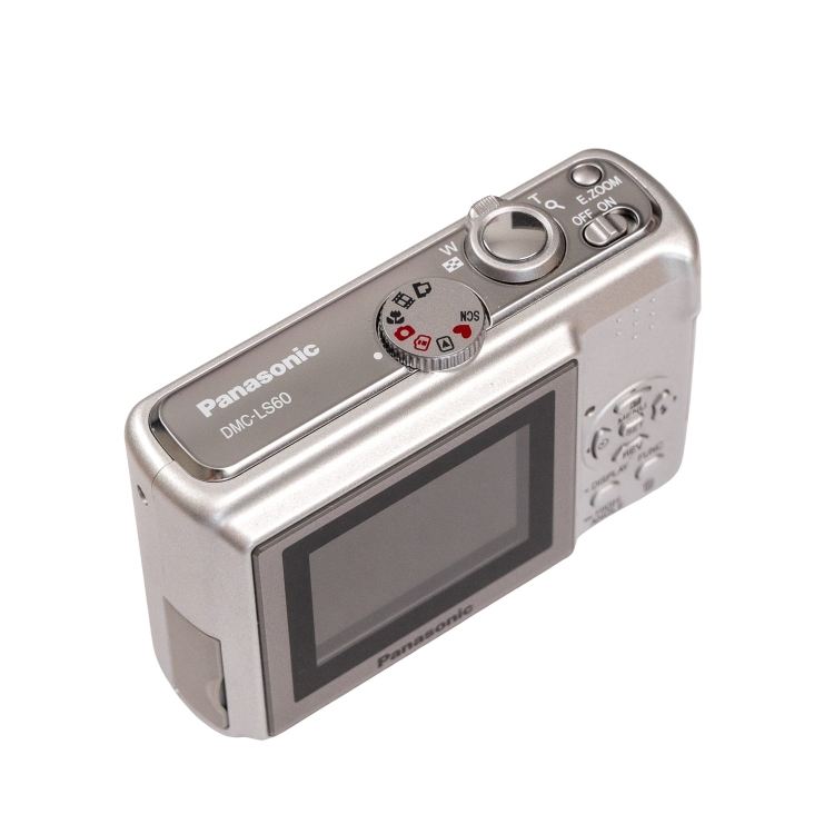 Panasonic DMC-LS60 -4.jpg
