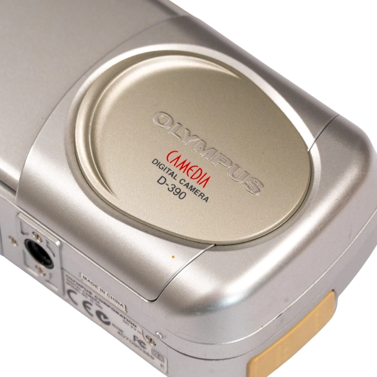 Olympus D-390 -17.jpg