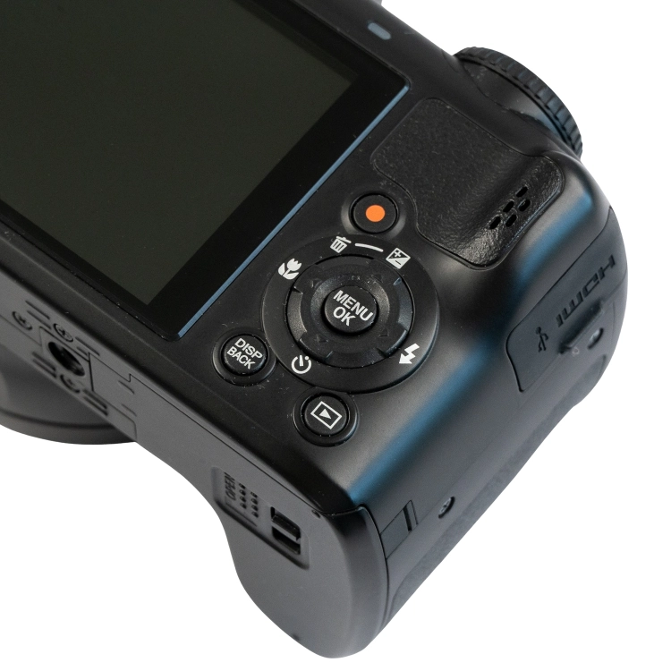 Fujifil FinePix S8600_-17.jpg