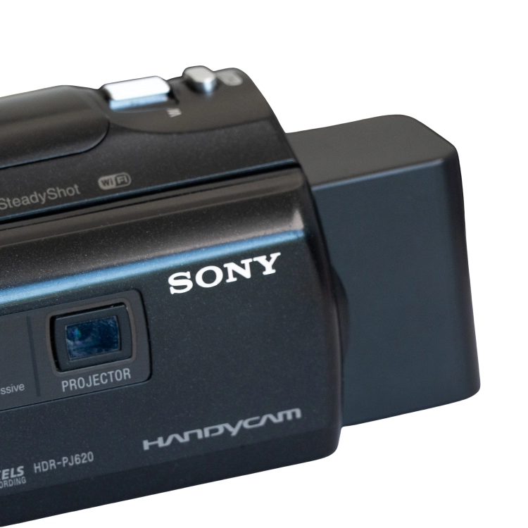 sony HDR-PJ620 -11.jpg