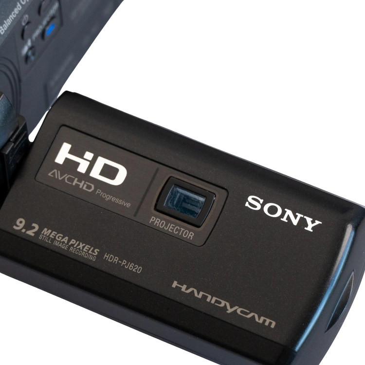 sony HDR-PJ620 -18.jpg