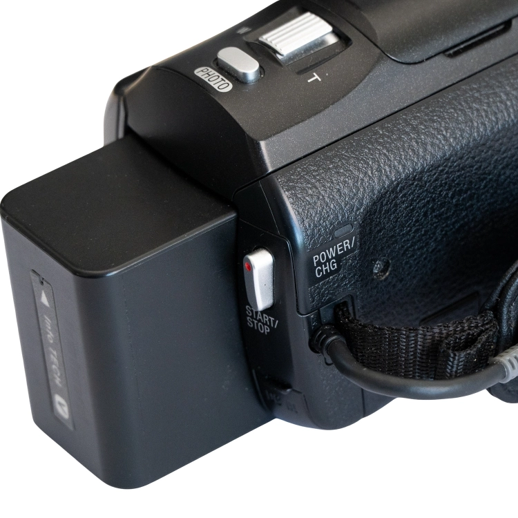 sony HDR-PJ620 -20.jpg