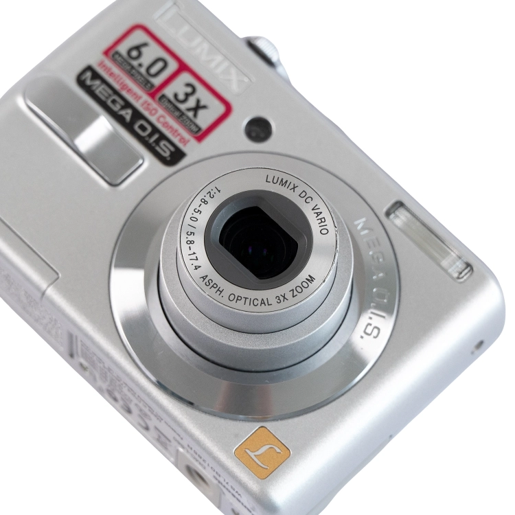 Lumix DMC-LS60 -14.jpg
