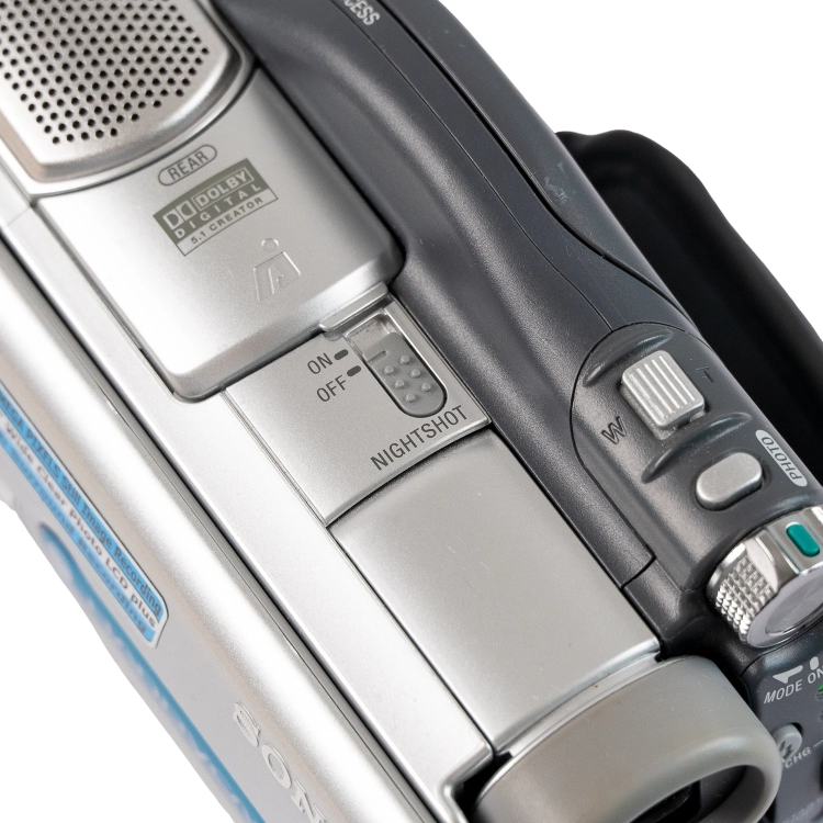 Sony DCR-DVD505 -13.jpg