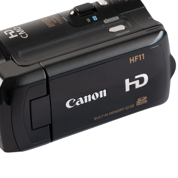 Canon Legria HF11 -11.jpg