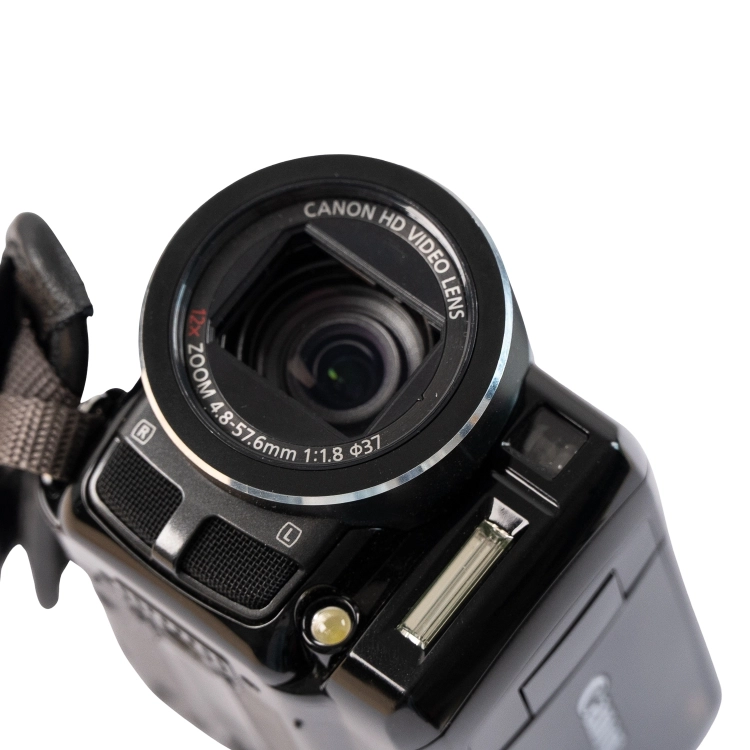 Canon Legria HF11 -12.jpg