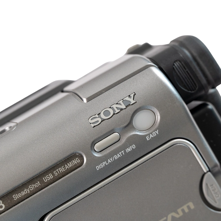 Sony DCR-TRV270E -16.jpg
