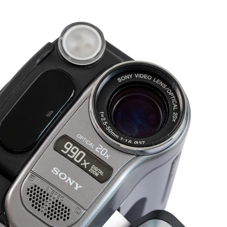 Sony DCR-TRV270E -17.jpg