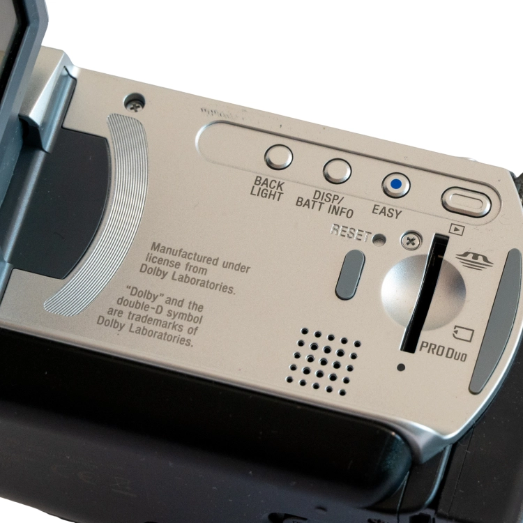sony DCR-SR32 -14.jpg